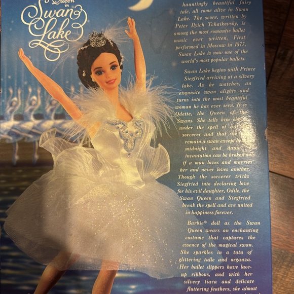 Swanlake Barbie - Picture 6 of 7